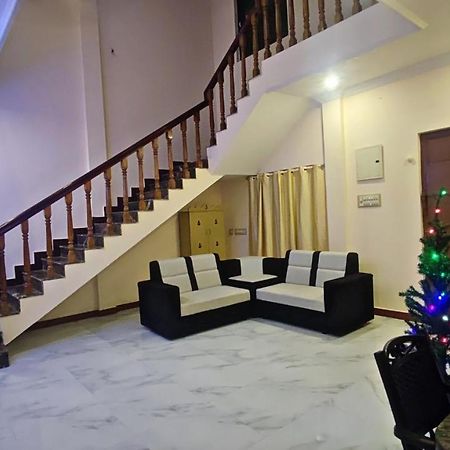 Le Cadillac Bungalow ปอนดิเชอรี ภายนอก รูปภาพ