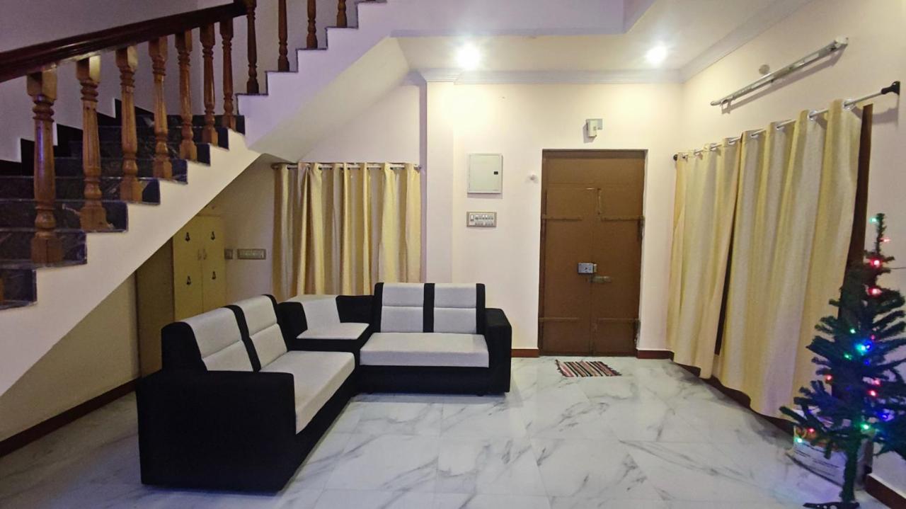 Le Cadillac Bungalow ปอนดิเชอรี ภายนอก รูปภาพ